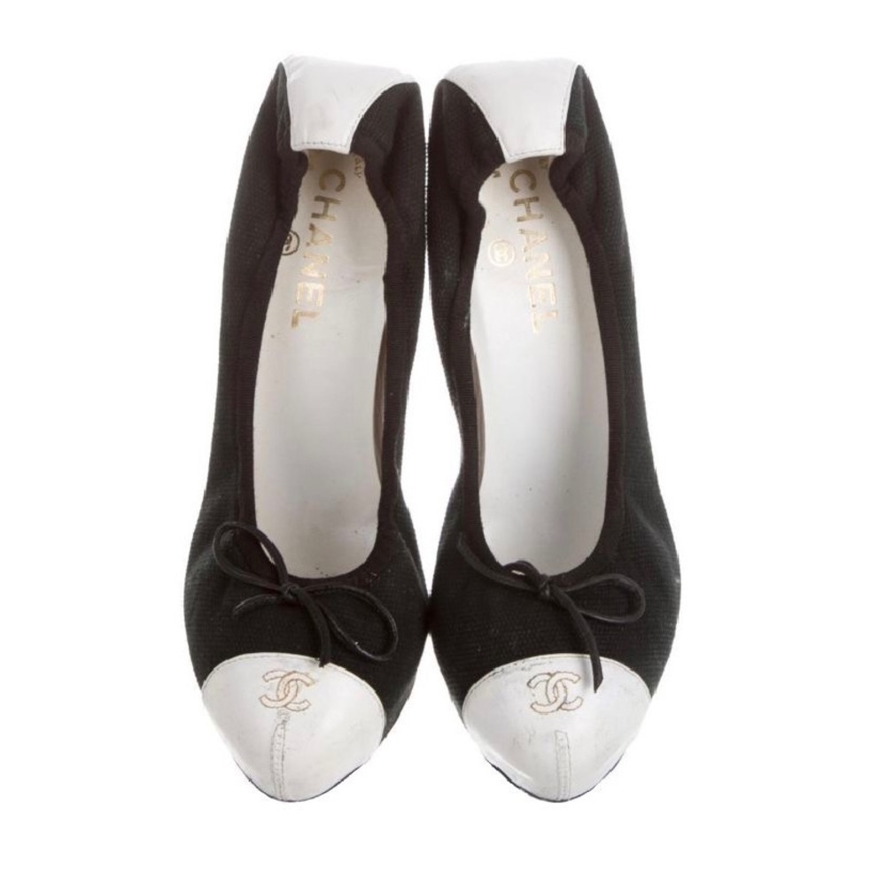 Vintage Chanel CC Embossed Two Tone Pumps